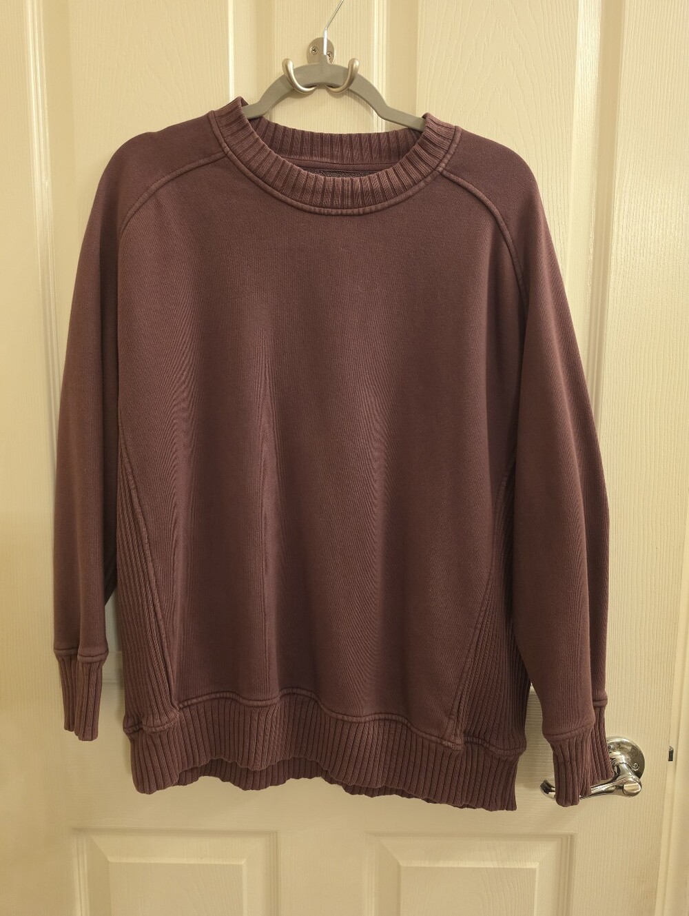 Aerie Women's Oversized Crewneck Sweatshirt in Plum - Size XS